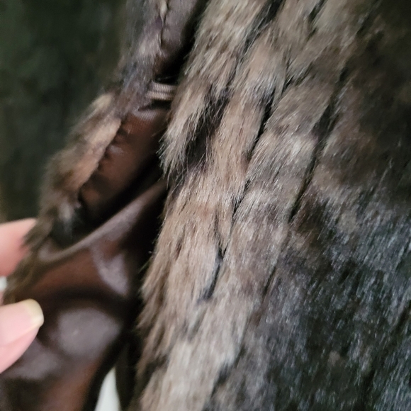 Romeo & Juliet Couture Faux Fur  Soft Brown Vest Size Small - Picture 5 of 15